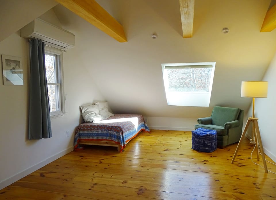 2nd floor loft: reading nook