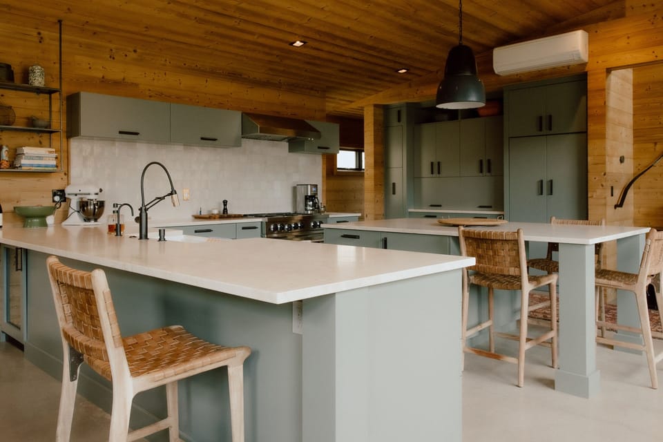Beautiful kitchen and plenty of room for seating 