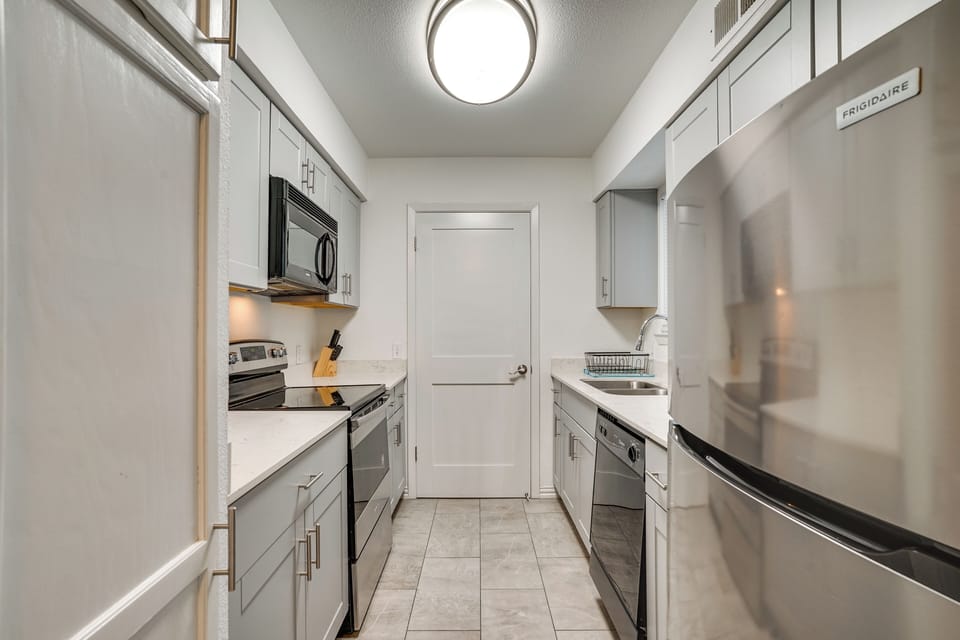 Kitchen | Central A/C & Heat | Drip Coffee Maker