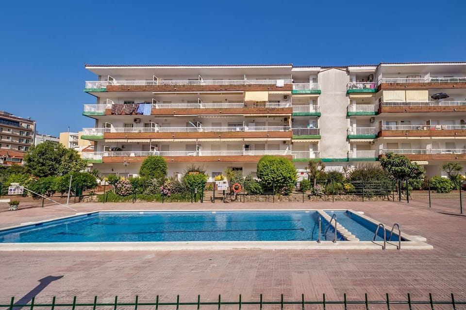 Holiday Home Swimming Pool