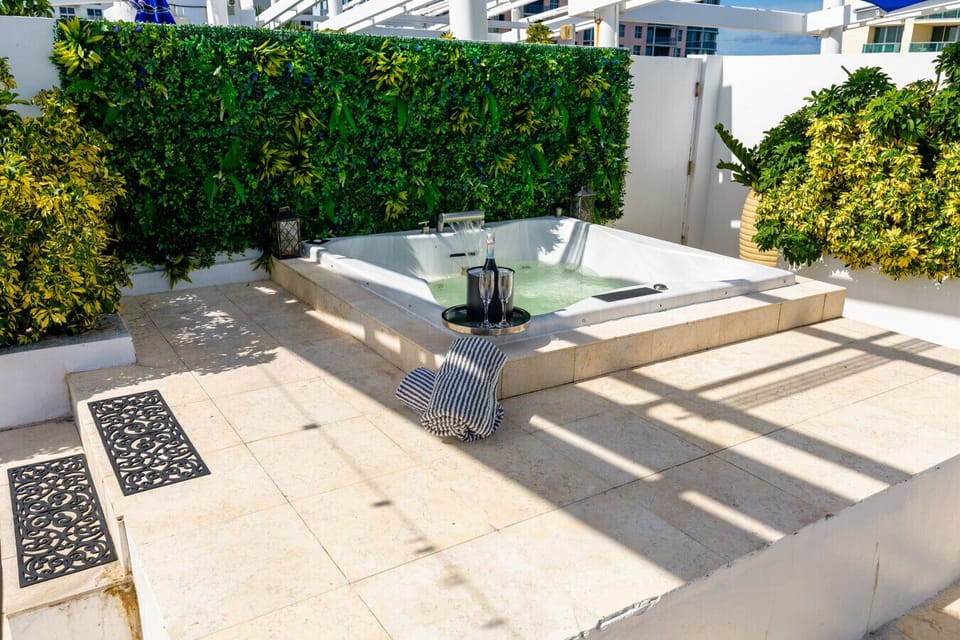rooftop jacuzzi