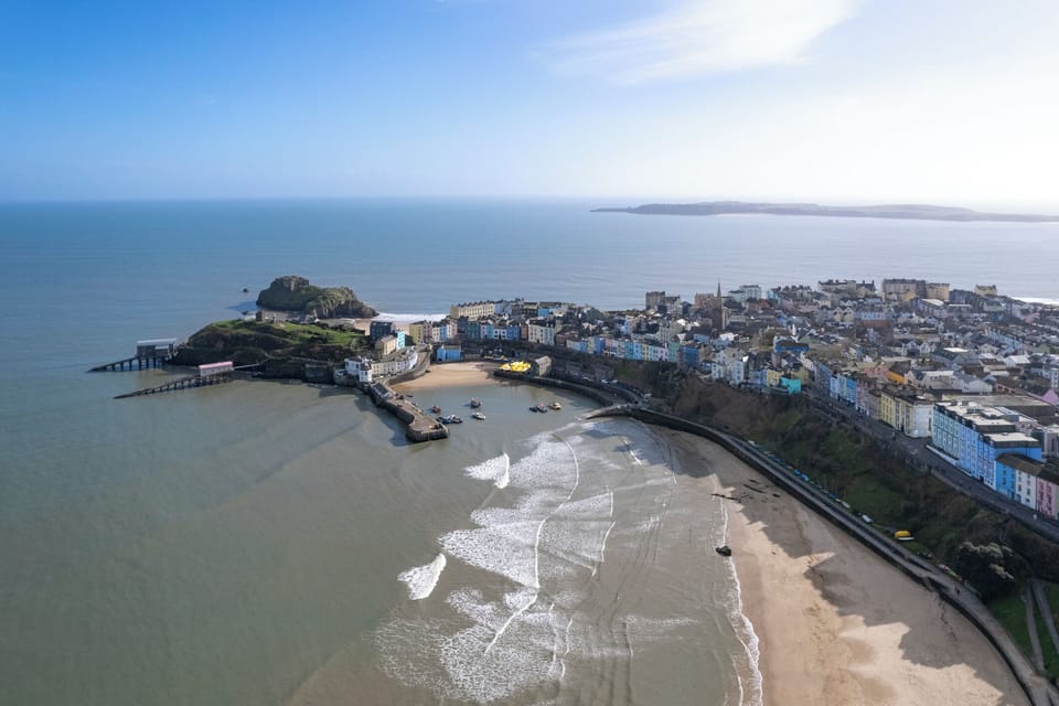 Close to Beach and Town Centre