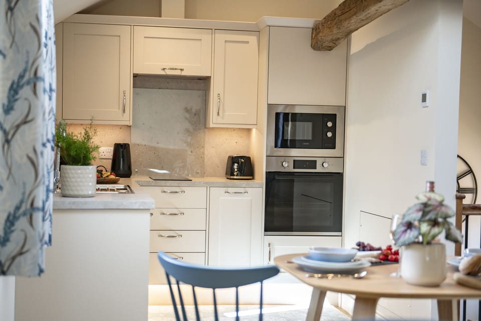 Phoenix, nr York: Well-equipped kitchen
