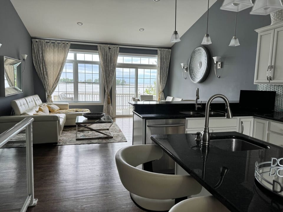 Kitchen sink and counter seating