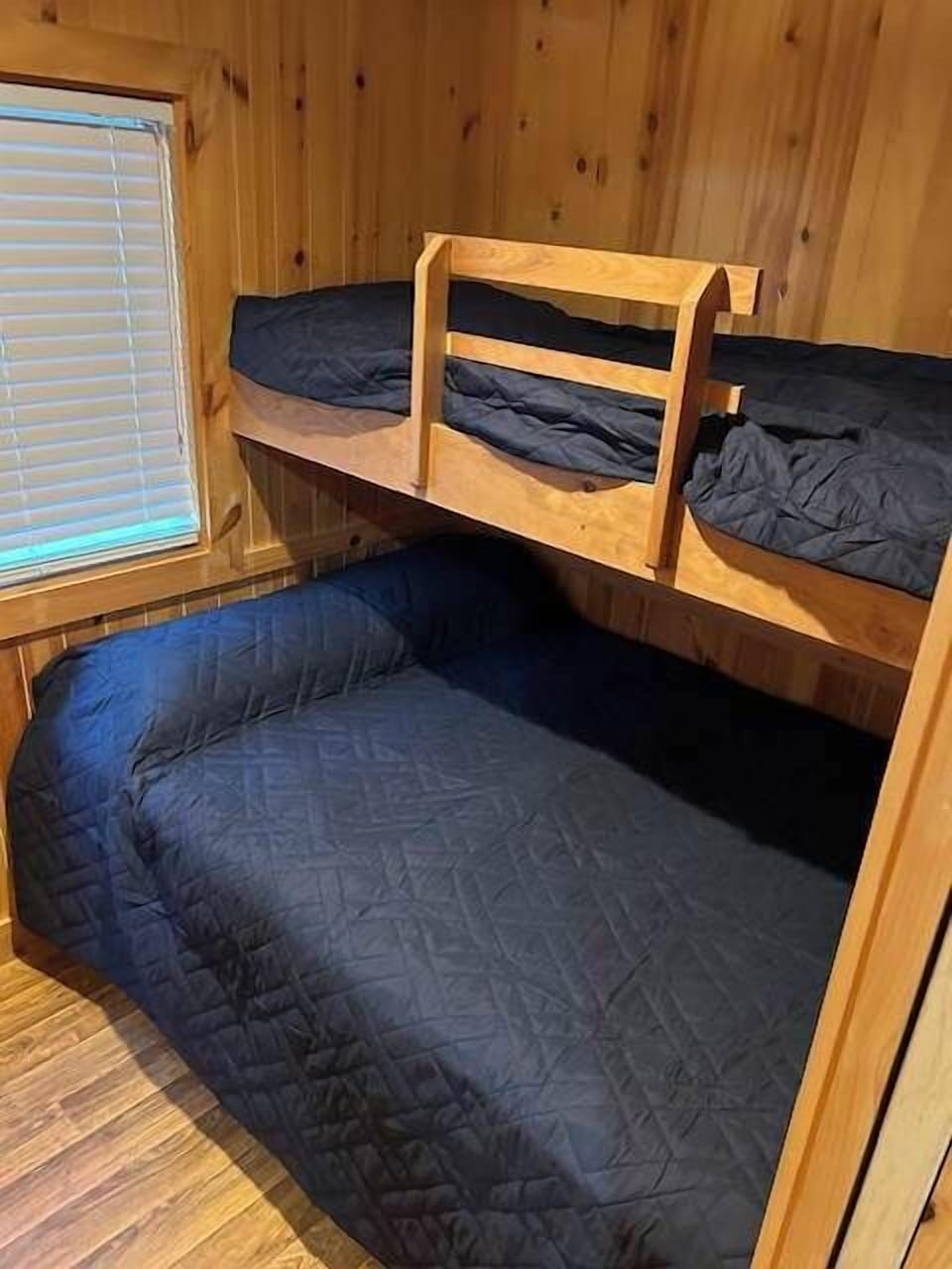 Bedroom 2- Twin over Double Bunk bed