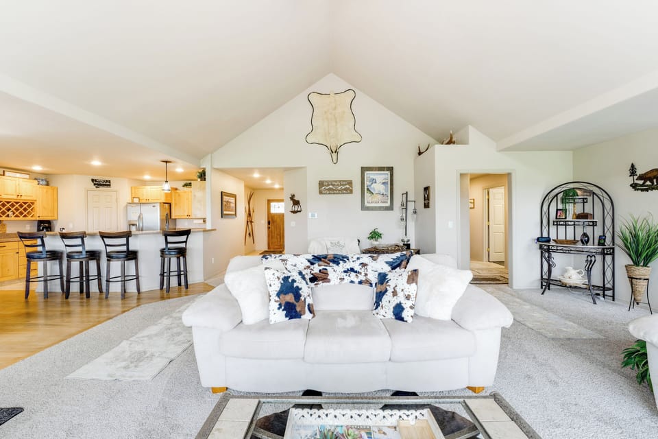 Open-concept living area | Main Level