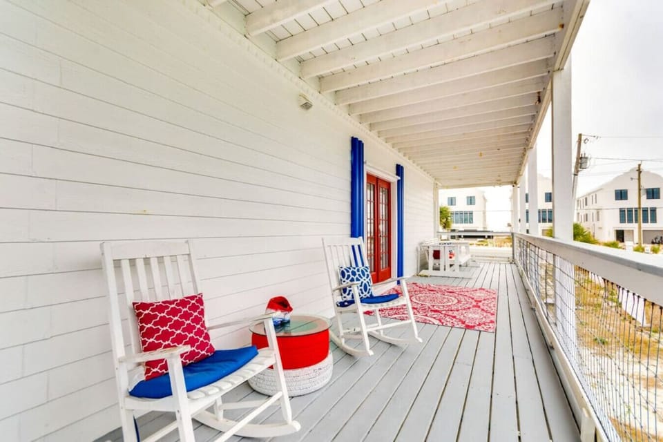 Pensacola Vacation Rental | 2BR | 2BA | 1,300 Sq Ft | Stairs Required