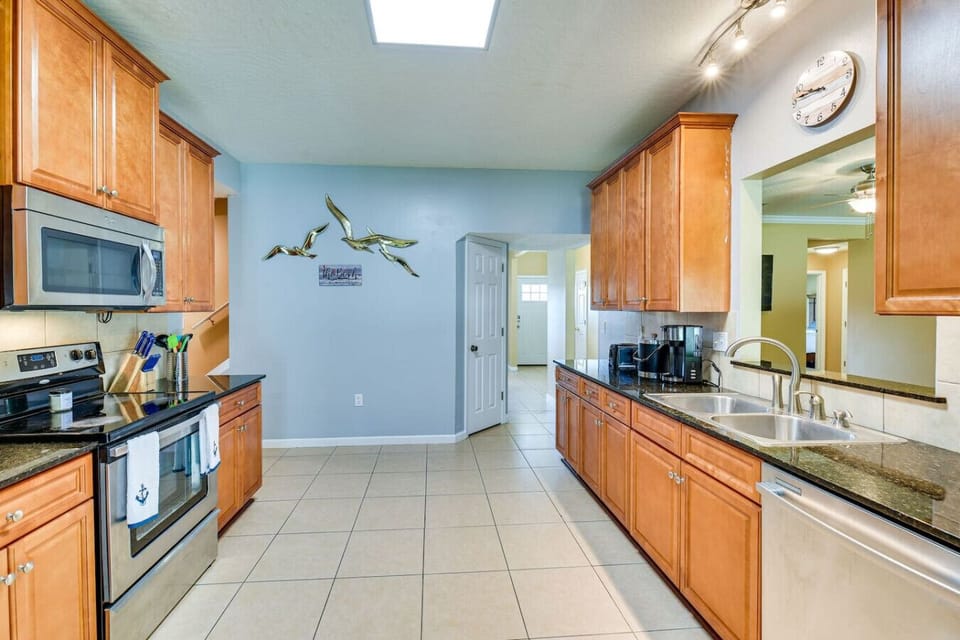 Kitchen | 1st Floor | Dishware & Flatware | Coffee Maker | Blender | Toaster