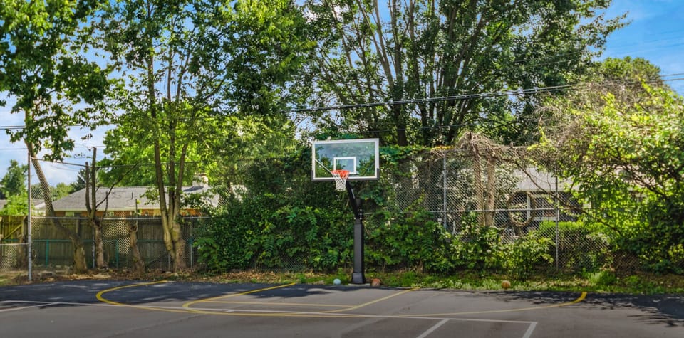 Sport court