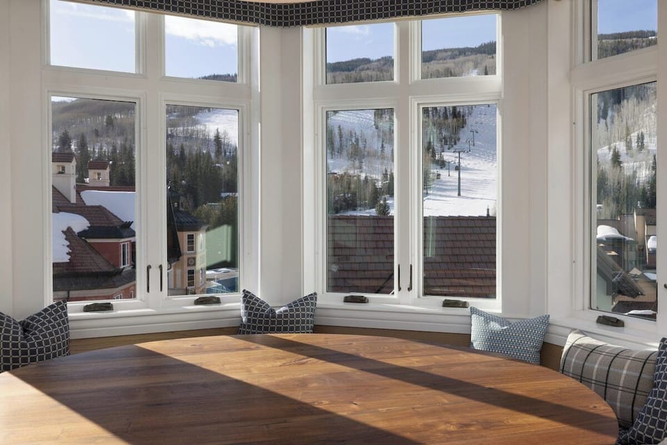 Cozy Dining Nook