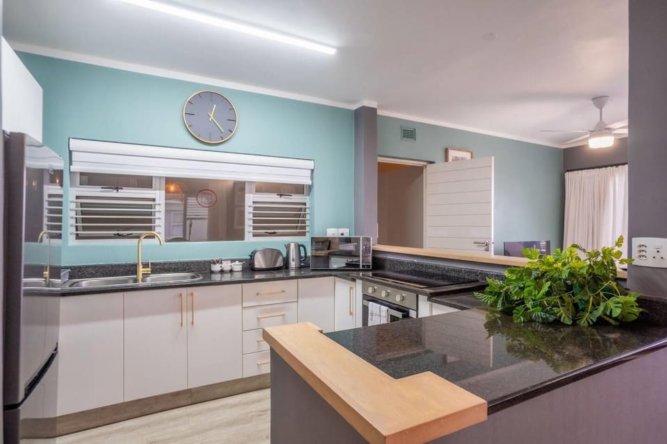 Perna Perna Umdloti - Seaside Apartment  1 (2498)