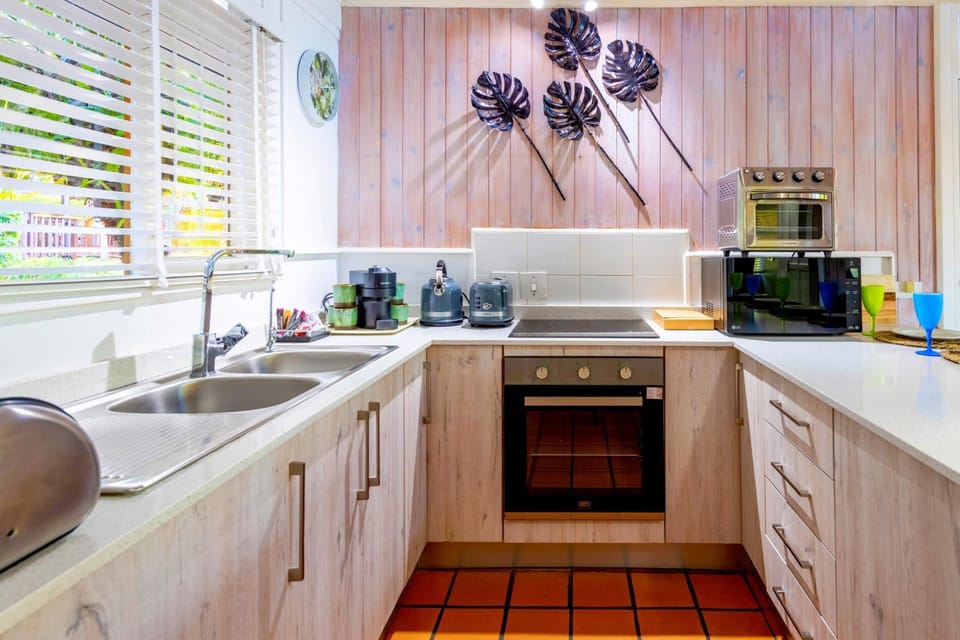 Lagoon View Log Cabin 9 @ Knysna River Club (2647)