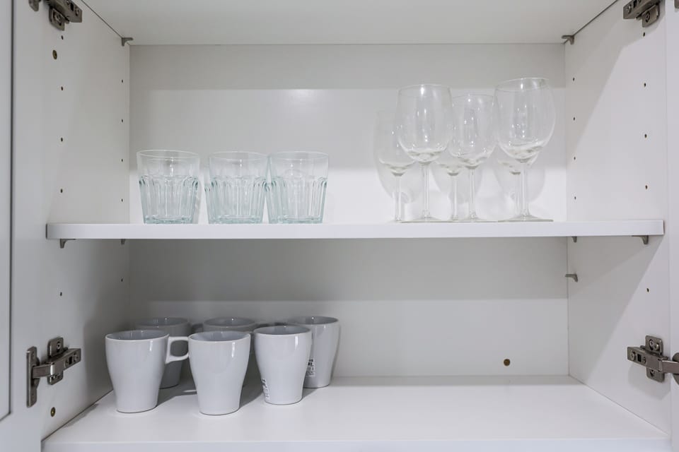 Quality cutlery set for effortless dining and meal prep. #DiningEssentials #EatInStyle
