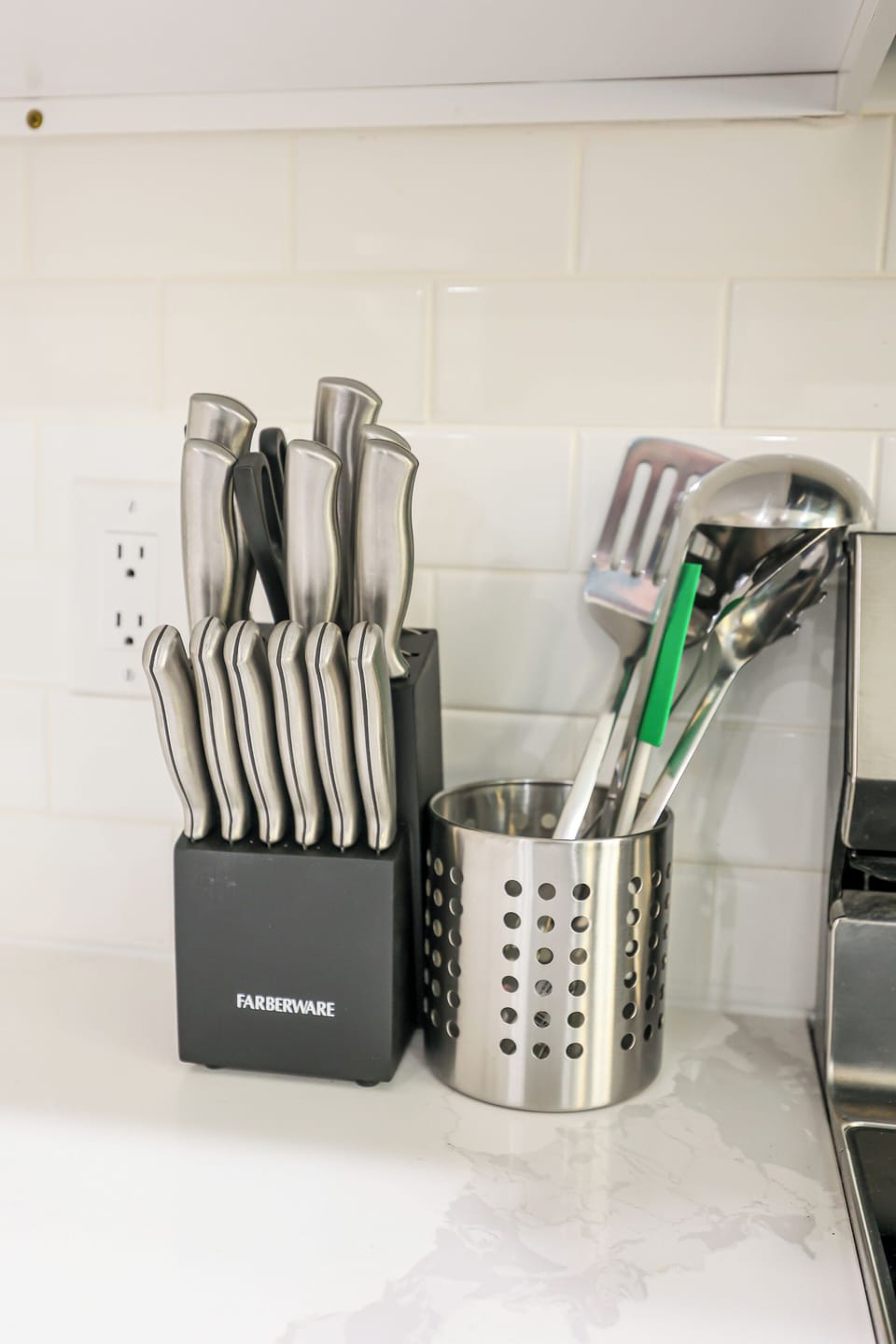 Spoons and spacula for cooking 