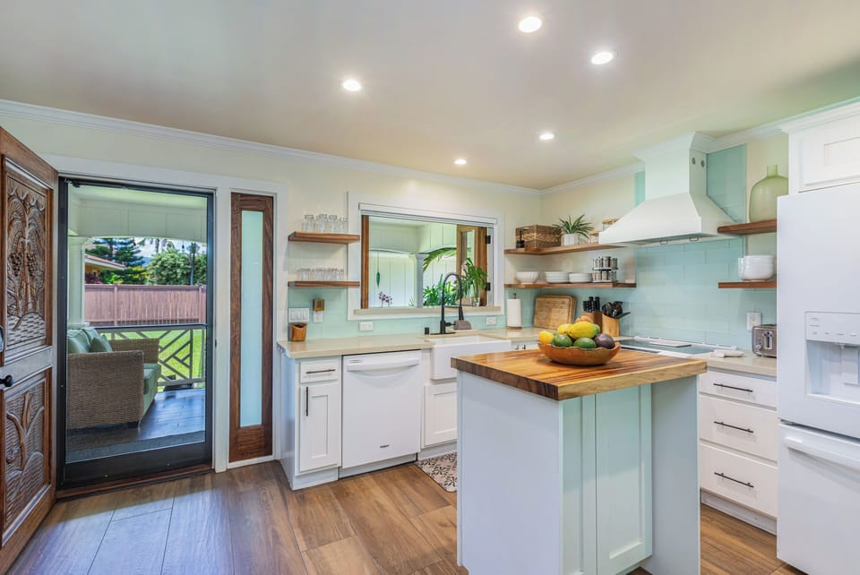 Fully stocked kitchen with all the essentials you need to cook, dine, and feel right at home.
