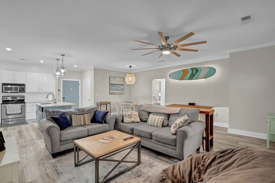 Living Area (2)