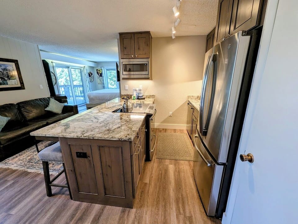 Fully equipped kitchen