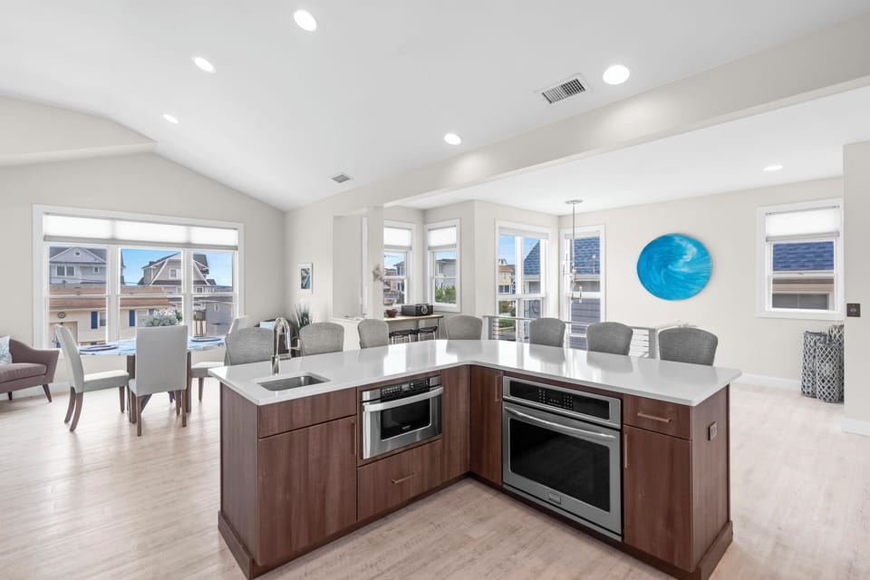 Fully appointed kitchen with seating for 13