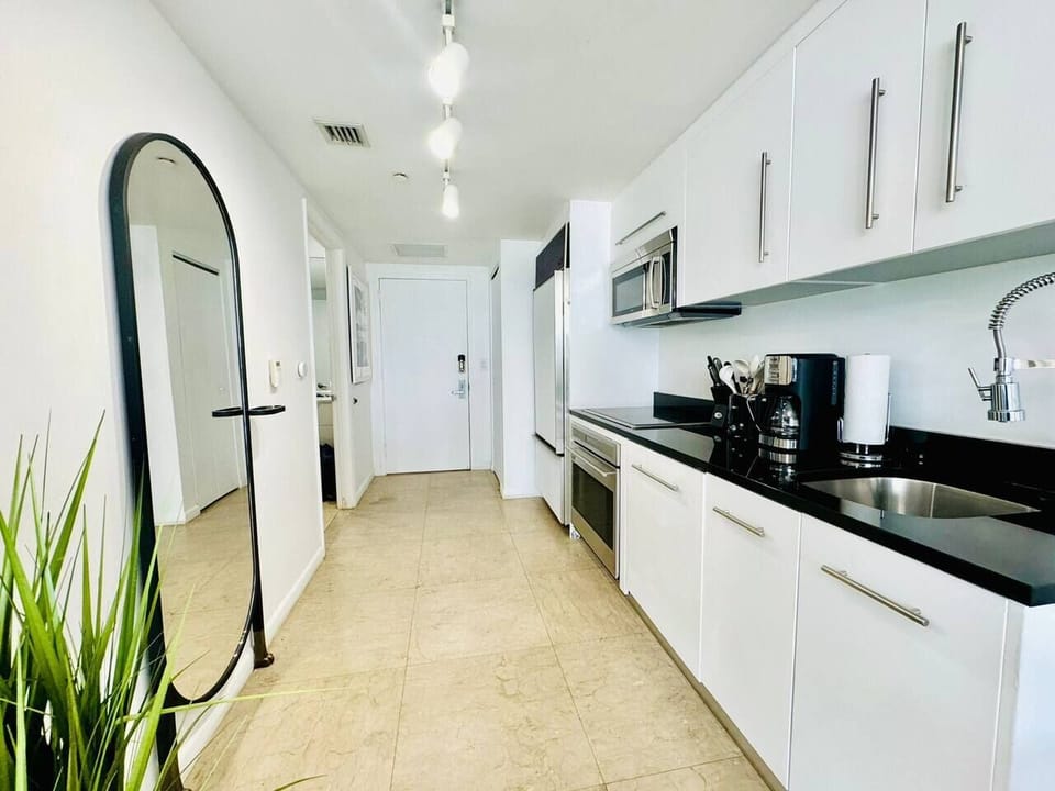 47f63e69-2282-4c2f-9591-3f34eee32e8b