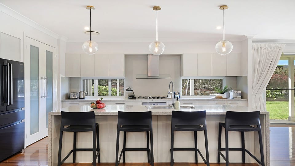 Albert Fields | Fully equipped kitchen | Breakfast bar