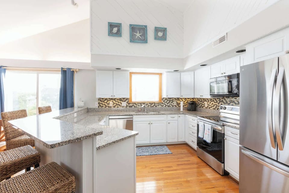Fully Stocked Kitchen
