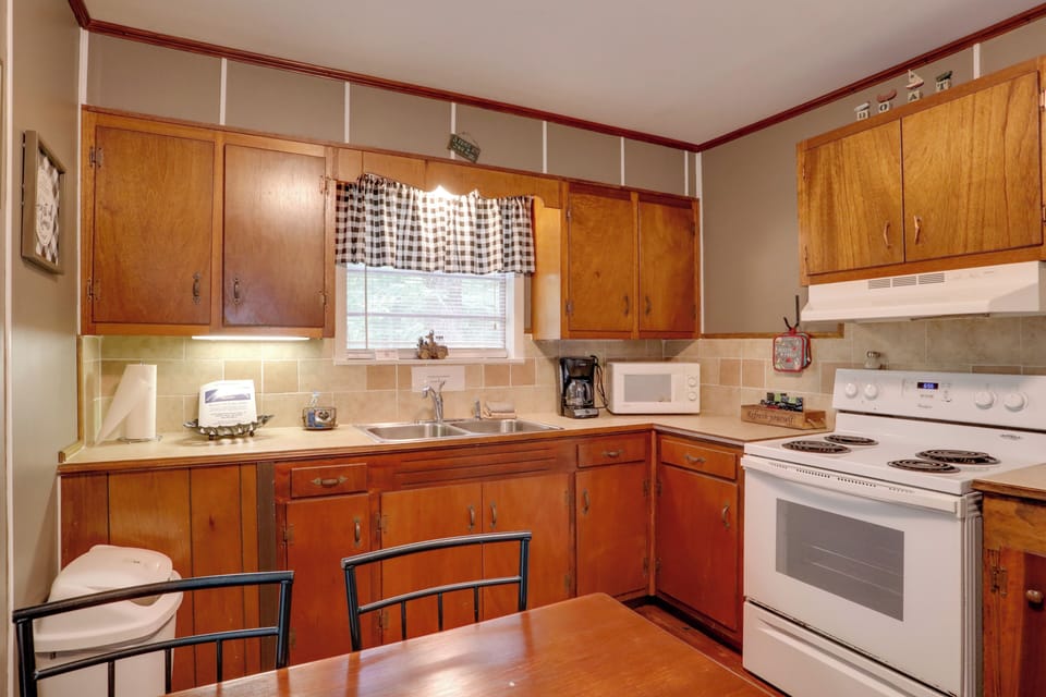 Kitchen | Refrigerator | Drip Coffee Maker
