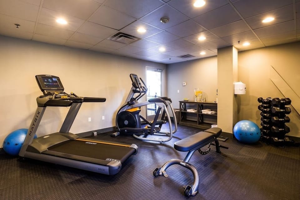 Recharge your energy with cardio machines and free weights.