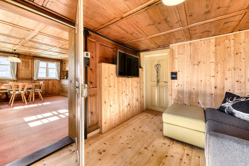 Living room in the Zimbablick chalet in Bartholomäberg in Montafon.