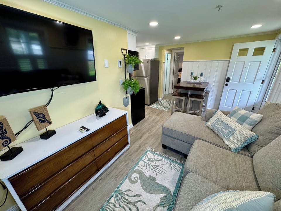Living Room / Dining Room