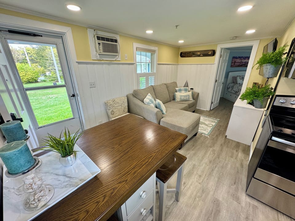 Living Room / Dining Room