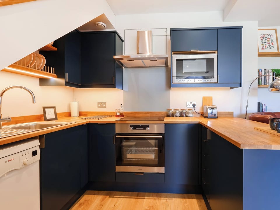 Open plan living space | Lower Mount Orchard, Stroud