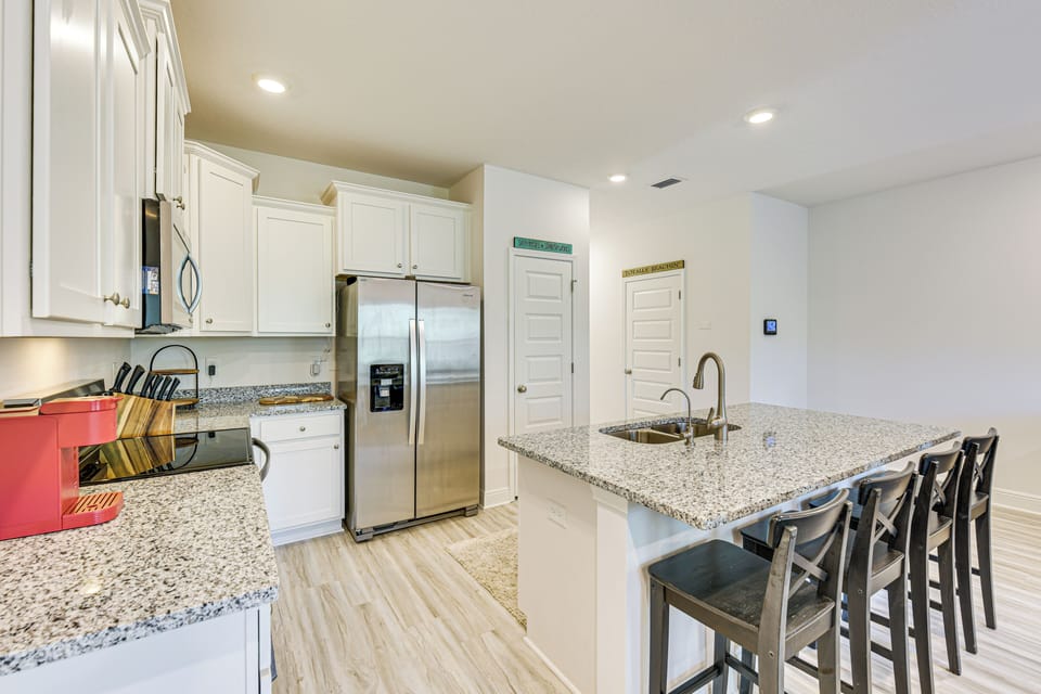 Kitchen | 1st Floor | Cooking Basics | Dishwasher | Keurig & Drip Coffee Makers