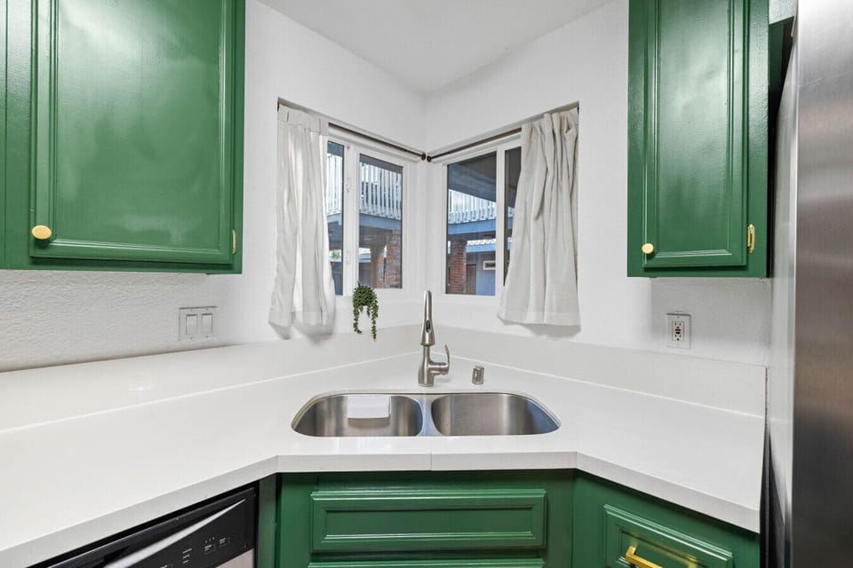 Fully-equipped kitchen with essentials.