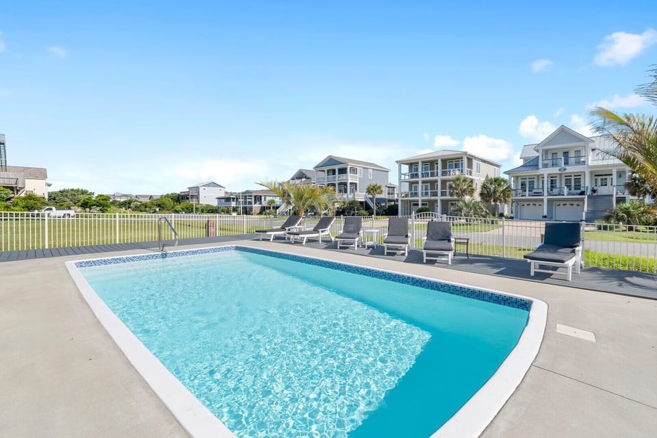 Pool Area
CS 6-13-25
