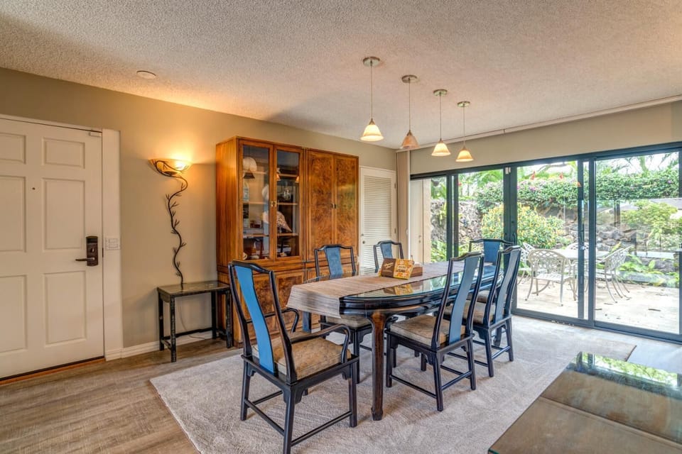 Pull up a chair, sip something tropical, and toast to sunshine pouring in through every carefree, leafy window WEV-2103