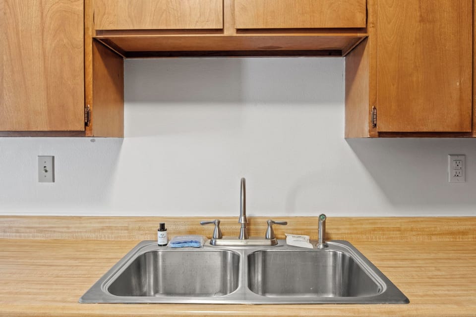 Kitchen sink