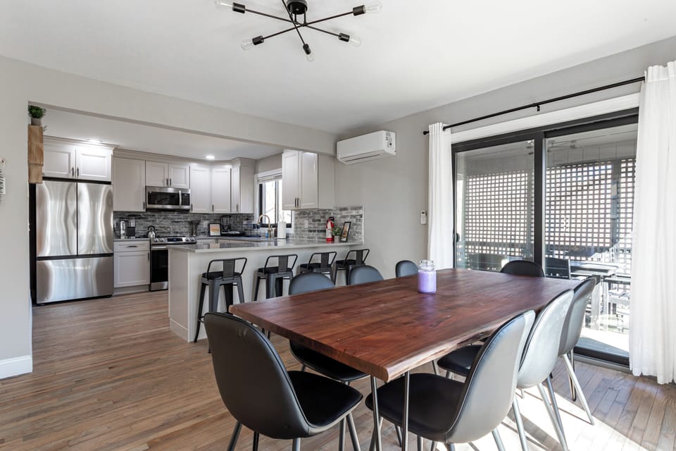 Seamless flow between kitchen and dining area.