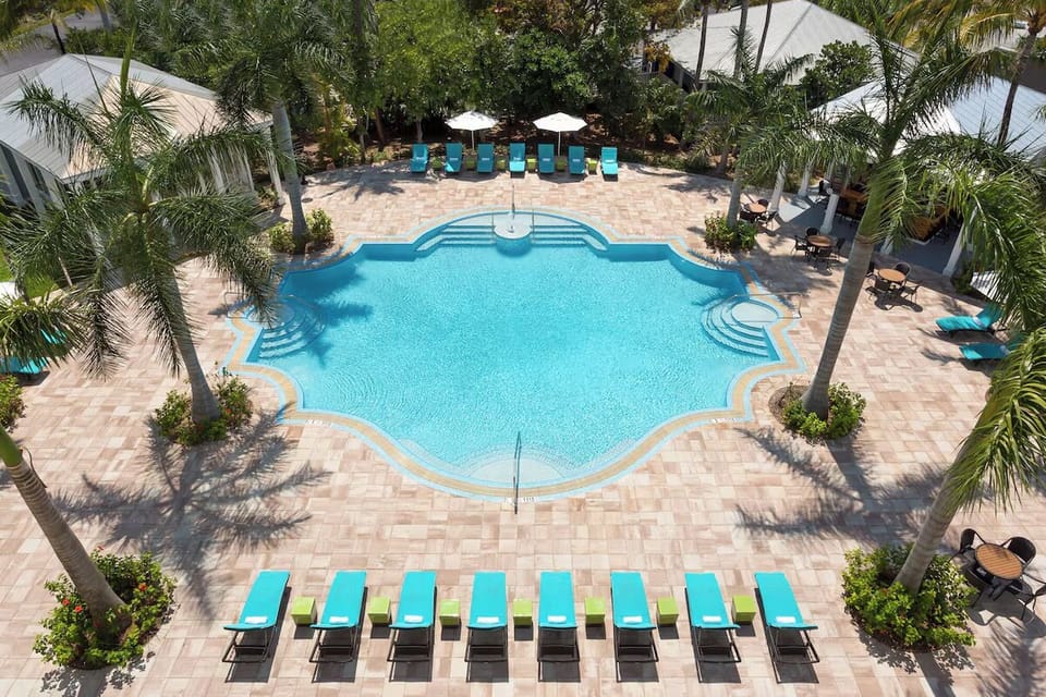 Soak up sunshine with a bird’s-eye view of serenity.