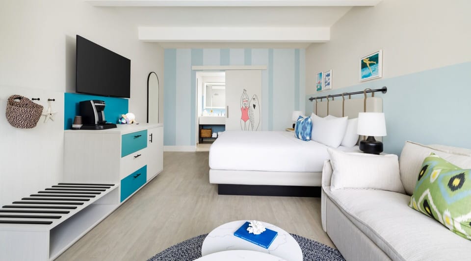 King bed and sleeper sofa