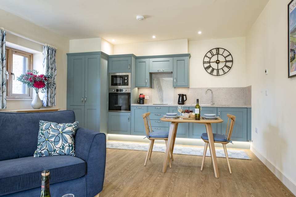 Solaris, nr York: Well-equipped kitchen