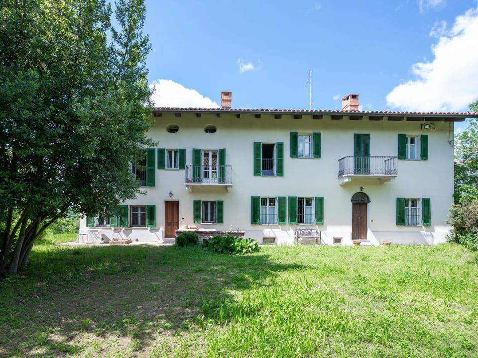 House, Residential Area, Home, Land Lot, Lawn, Estate, Cottage, Farmhouse, Garden, Yard