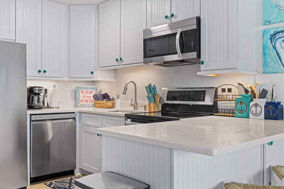 Holley Day Hideaway - Perdido Skye 23 - Breakfast bar.