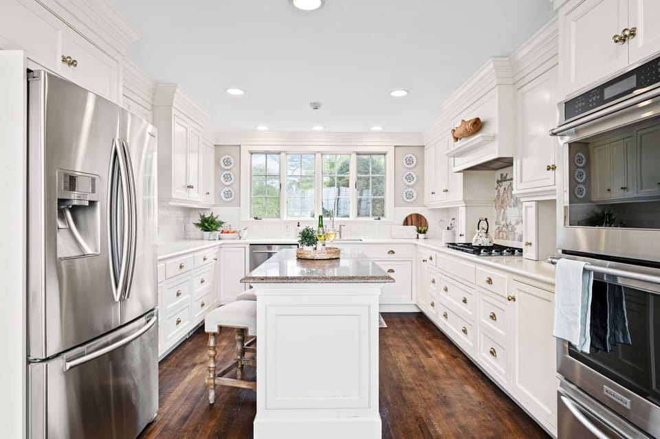 Two sinks, two dishwashers and a double oven ideal spot for a large group!