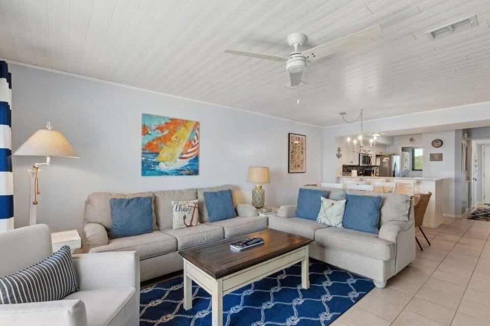 Lots of Living Room Seating