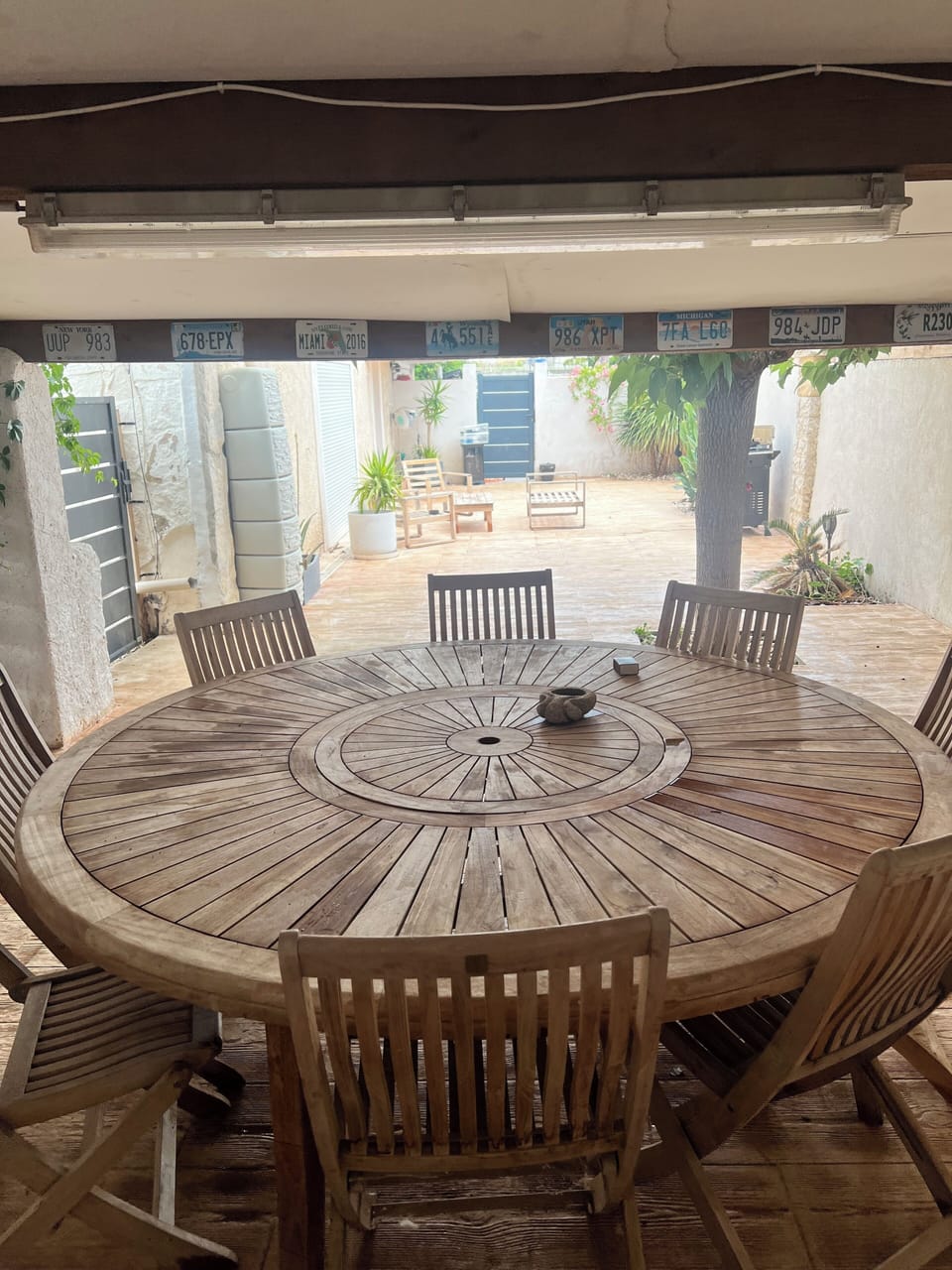 Outdoor dining