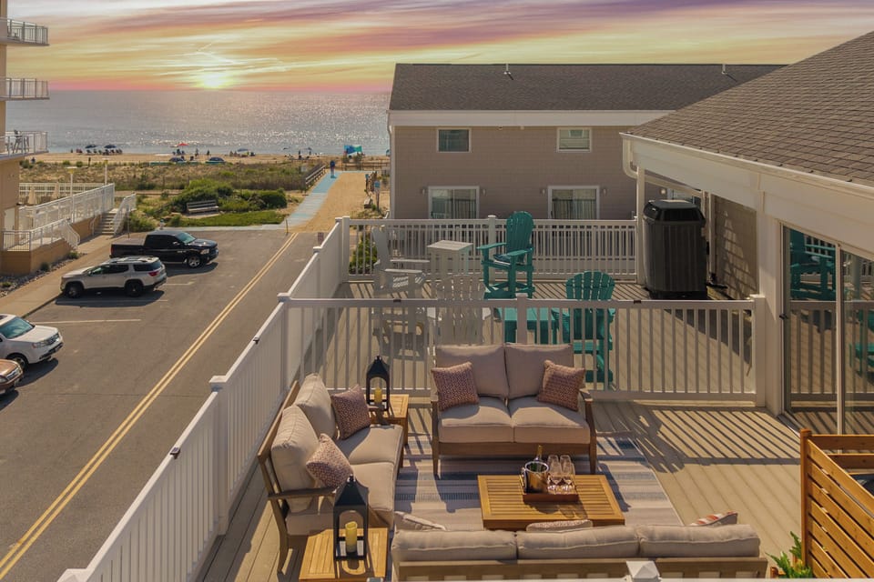 Roof top Balcony with Ocean View