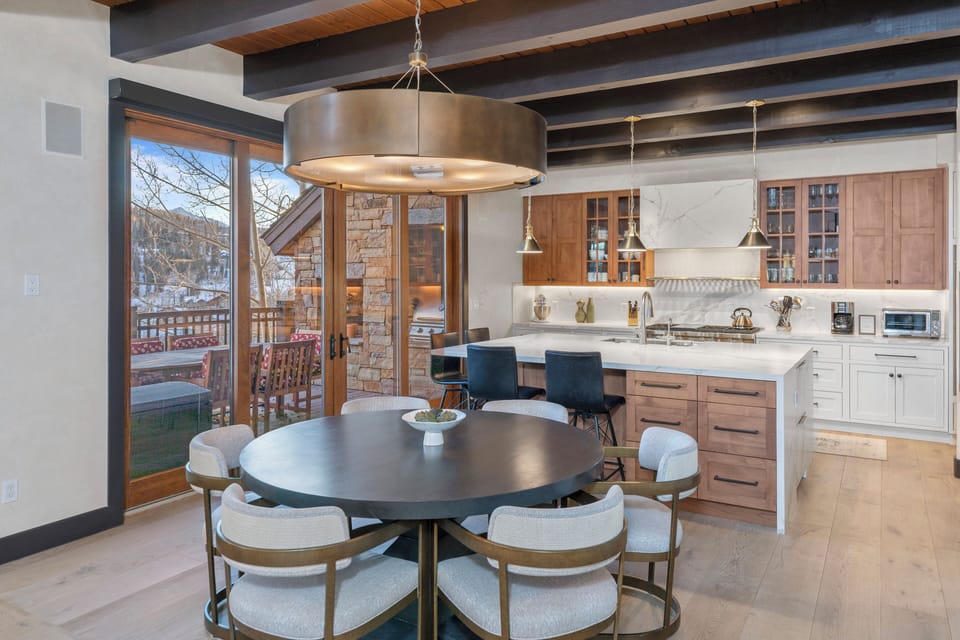 Comfortable dining and kitchen area - perfect for entertaining