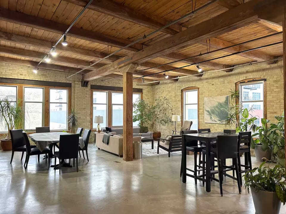 Main living room and main dinning area