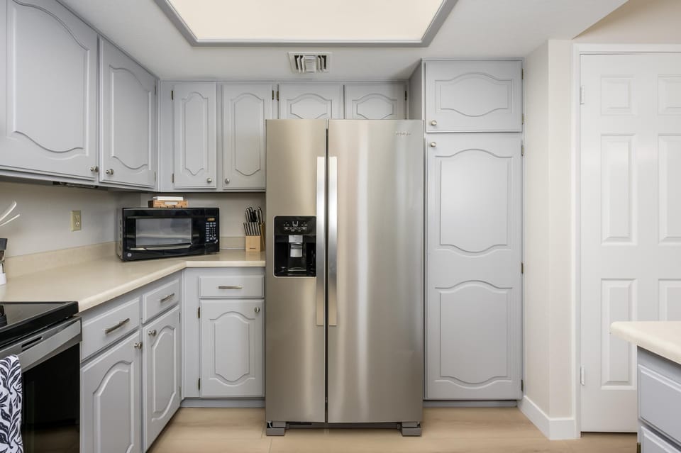 Brand new stainless steel appliances throughout.