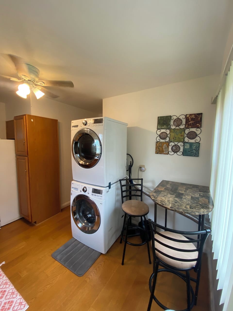 Laundry and breakfast bar